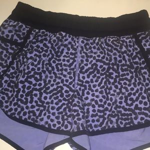 Lululemon tracker IV shorts size 8